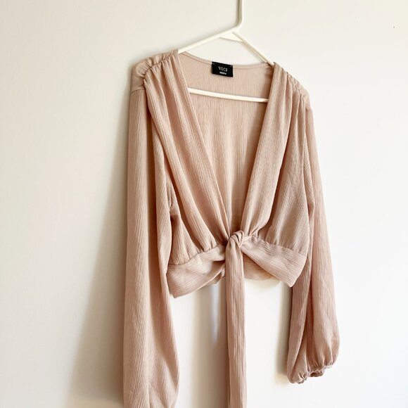 VICI Victoria Tie Front Crop Blouse - Cream Color - Size MEDIUM - Picture 5 of 9